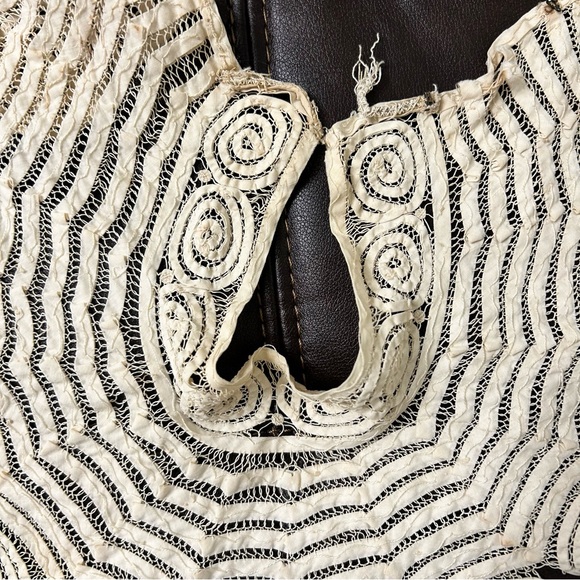 Antique lace collar circles stripes with clip closure - Picture 5 of 8